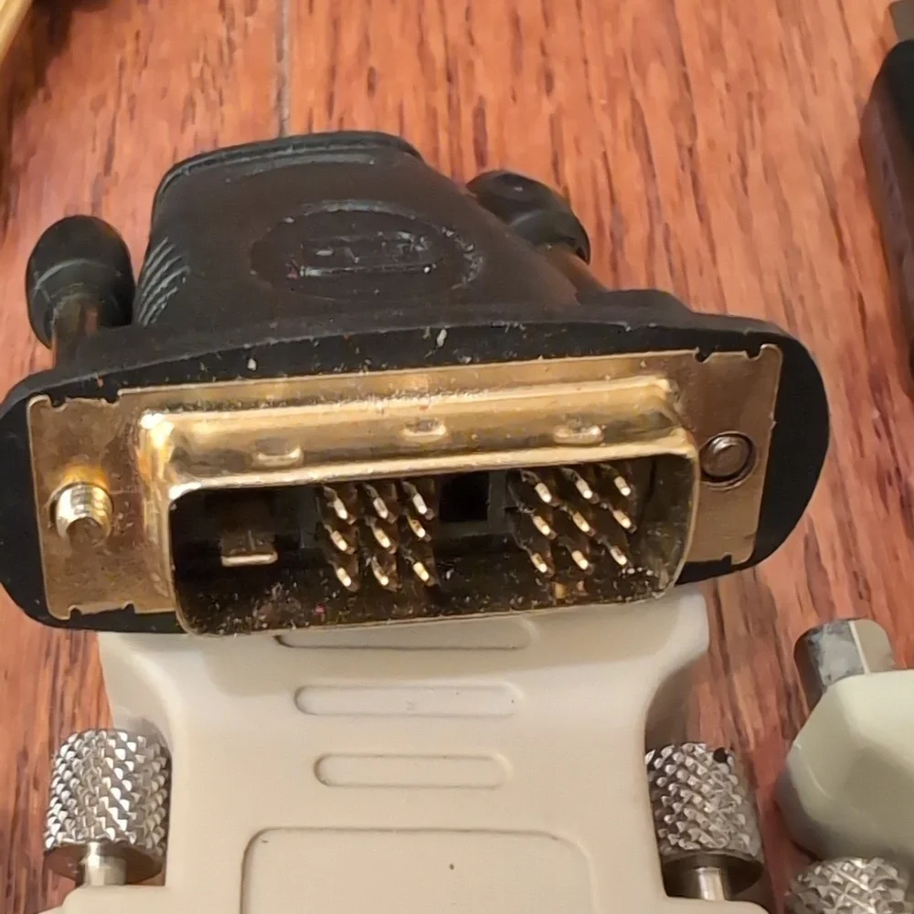 PC & Mac DVI VGA HDMI Serial Connectors Adapters